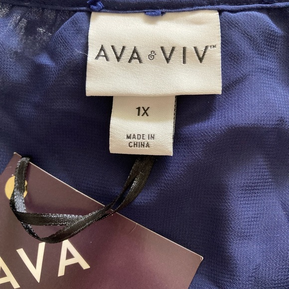 Ava & Viv Womens Top 1X Oxford Blue Sheer Lace Flowy Long Sleeve Tie Neck NWT - Picture 2 of 6